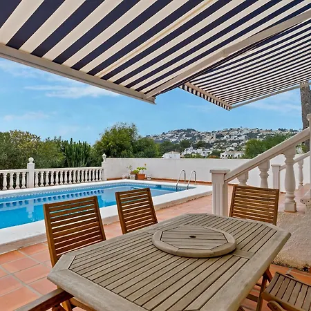 Villa Casa Un By Aldertons *